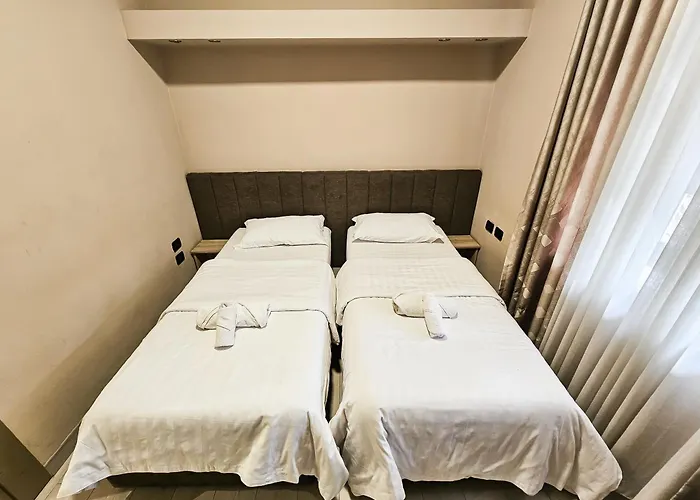 Sunflower Twin Room